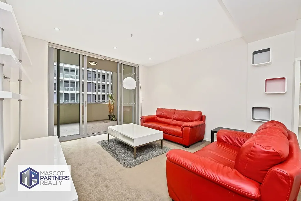 Fully Furnished Split-Level Apartment with Double Parking