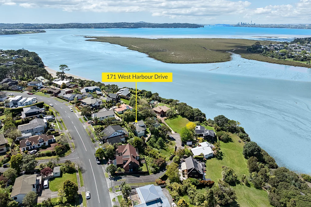 171 West Harbour Drive, West Harbour, Waitakere City, Auckland