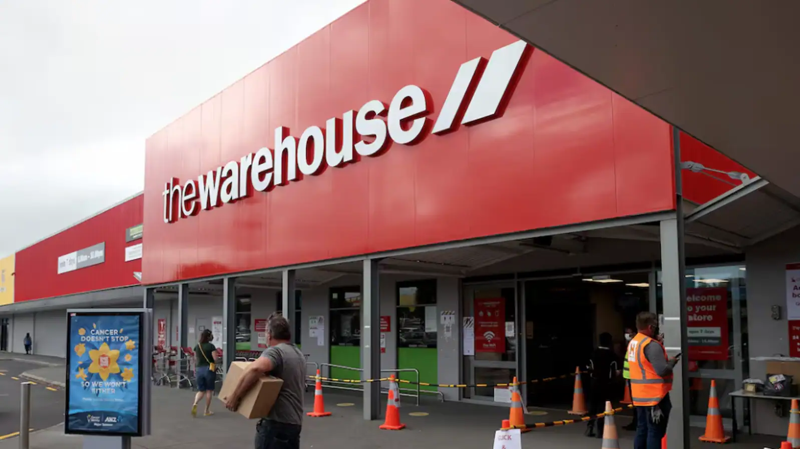 扭亏为盈,Warehouse半年财报迎逆转时刻