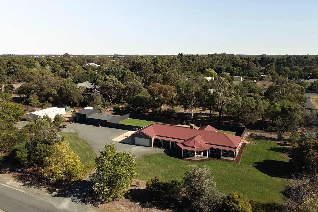 Echuca 4房  The Cornerstone To A Happy Life