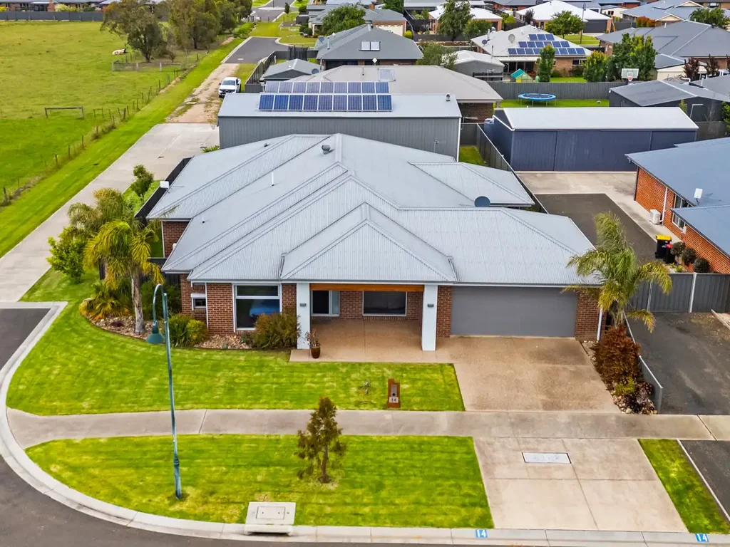 14 Jacobs Drive, Maffra, VIC 3860