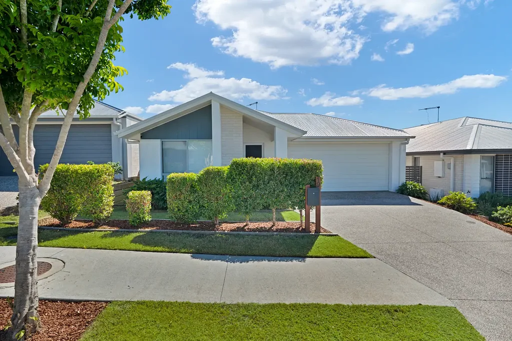 19 Austin Way, Park Ridge, QLD 4125