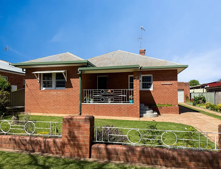 141 Currajong Street, Parkes, NSW 2870, 4房, 2浴, House