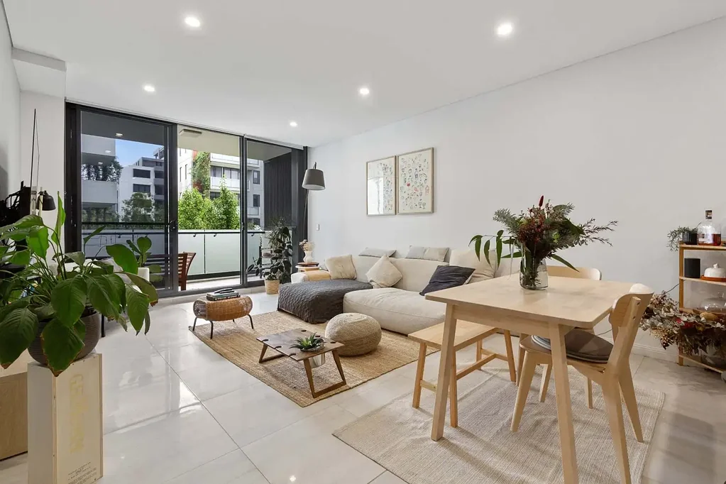 Spacious One-Bedroom Apartment in Rosebery