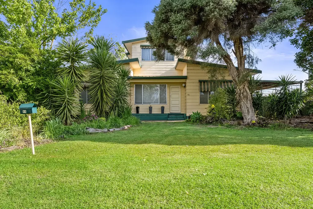 11 McDonald Avenue, Corowa, NSW 2646