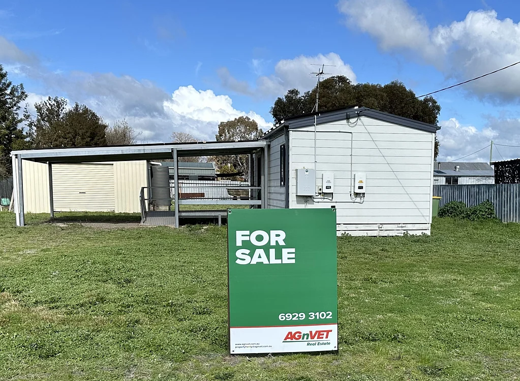 13 Edward Street, Walla Walla, NSW 2659