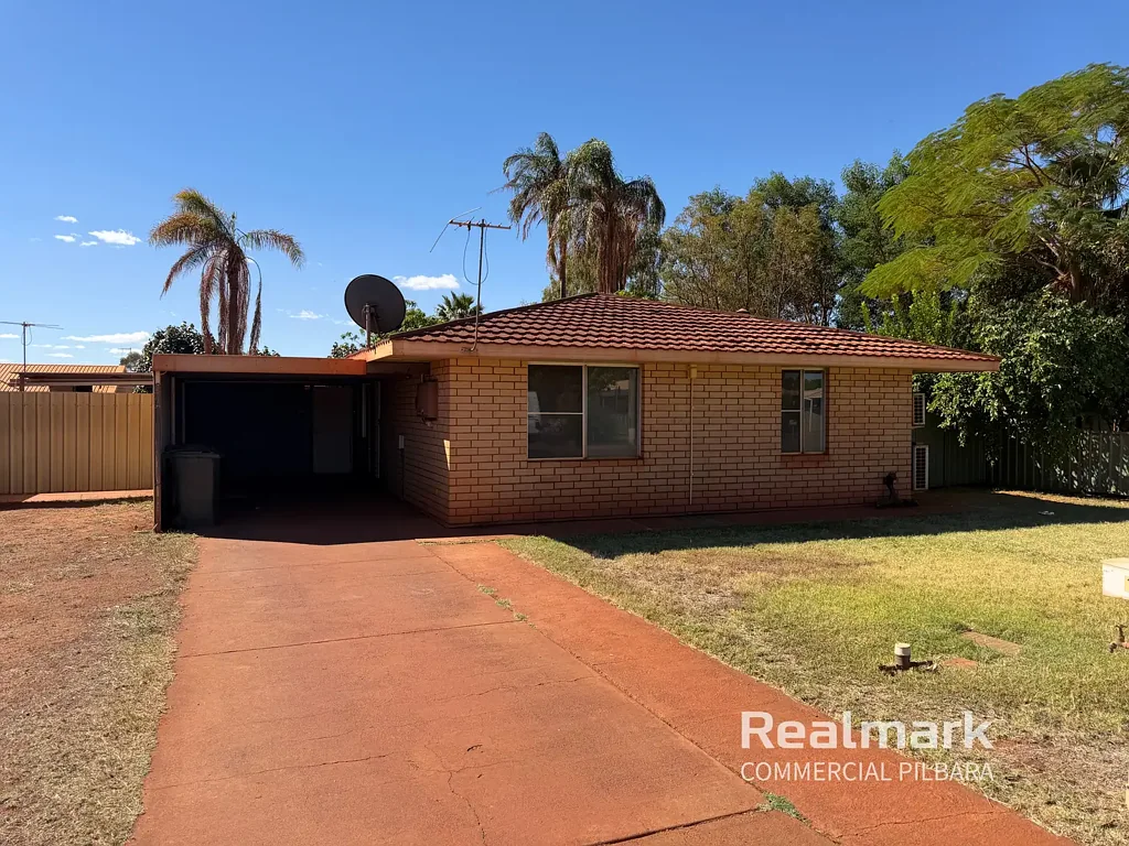 Family Home Highly Desirable Location!
