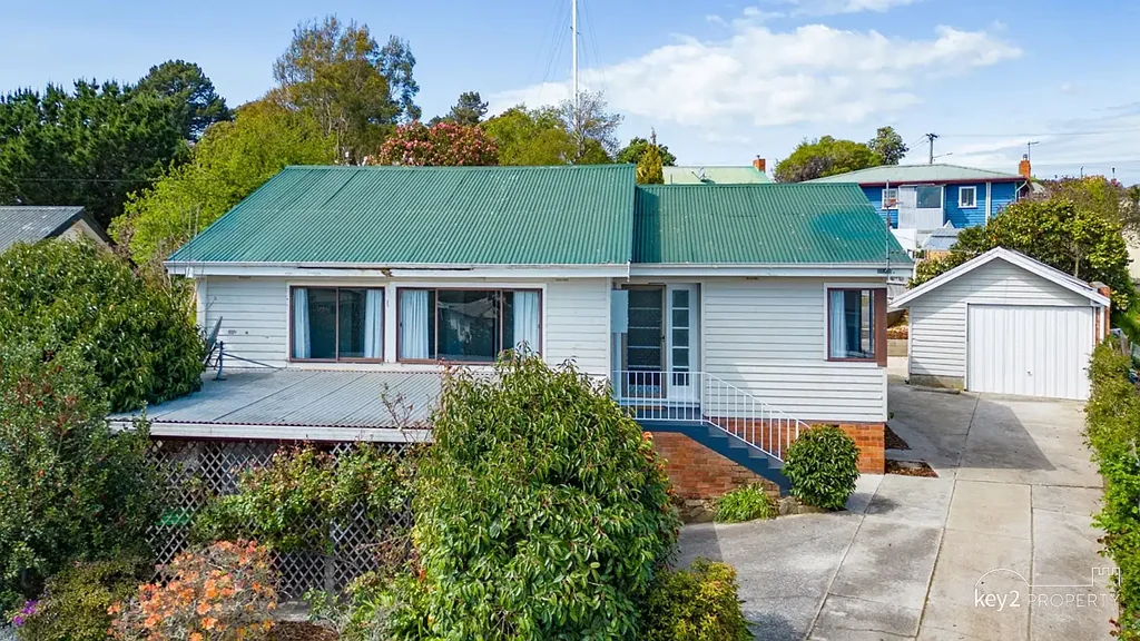 SUNNY FAMILY HOME