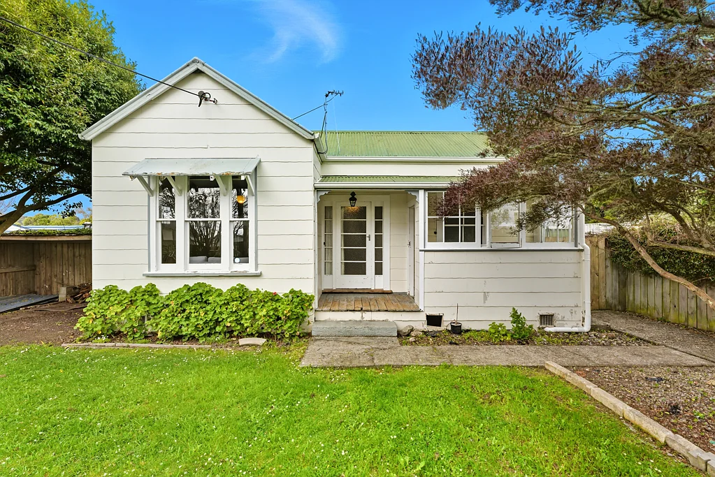 Pahiatua 3房  Charming Character Home in a Central Location!