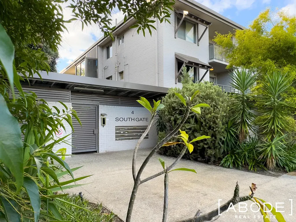 8/4 Comer Street, Como, WA 6152