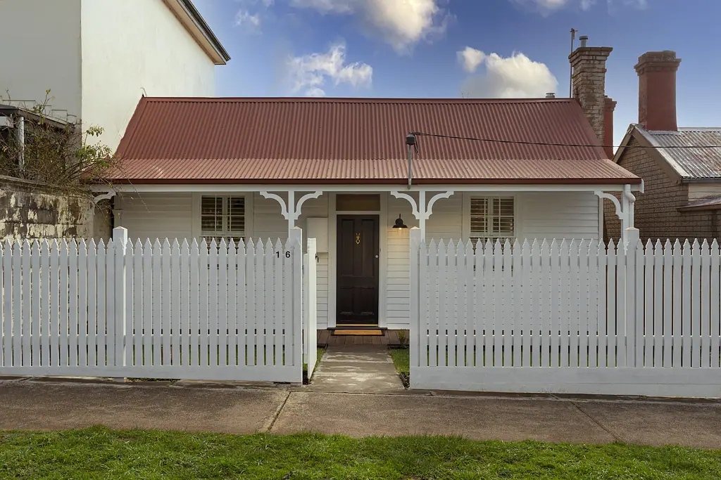 Daylesford 2ห้องนอน Timeless Charm, Unbeatable Location