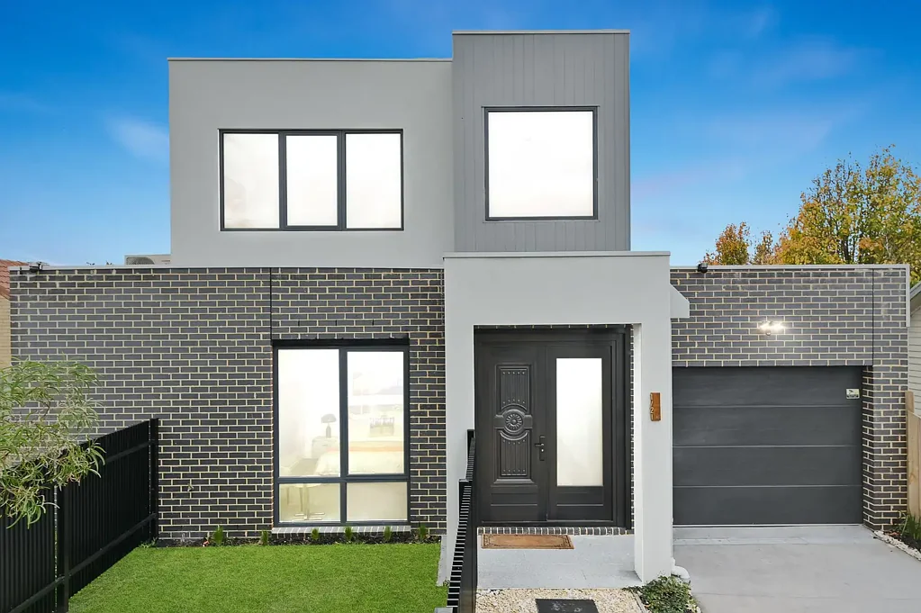 Bonbeach 3 Bedroom Designer appeal in a prestigious coastal position