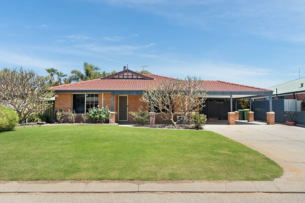 14 Aldinga Place, Waikiki, WA 6169