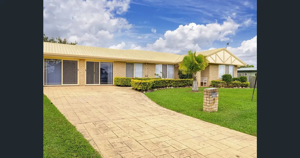 Cooloola Cove 4બેડરૂમ Family Home With 3 Bay Shed