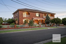 19 Shawlands Drive, Tullamarine