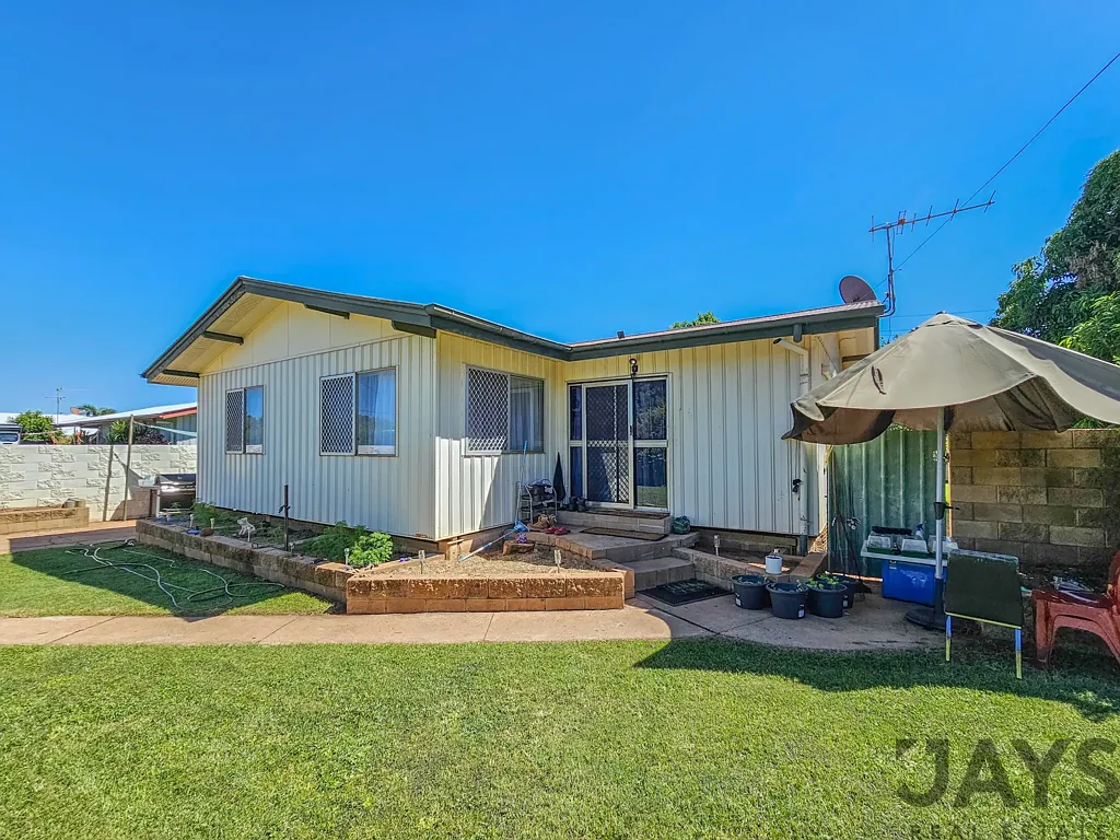 Mount Isa 4chambre Great location for a renovation