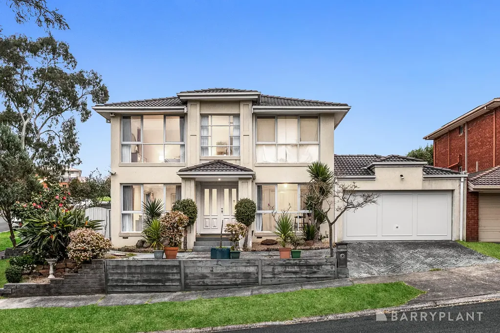 Doncaster East 4房  Your Chance to Call the Picturesque Pines Home
