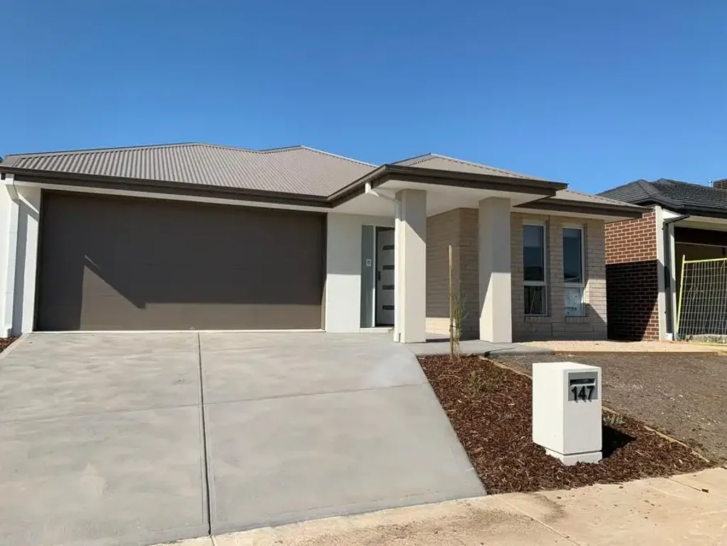 Spacious 4-Bedroom Family Home in a Prime Location.