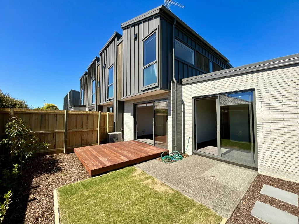 3 bedroom, 2 bathroom townhouse in Spreydon
