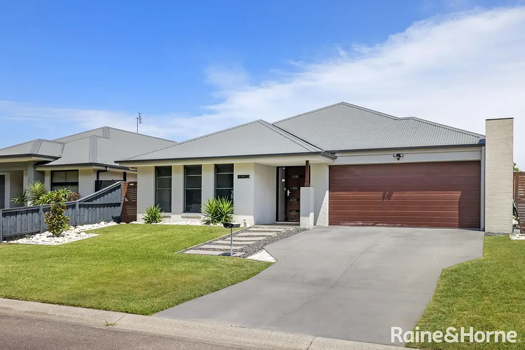 10 Ability Avenue, Tanilba Bay, NSW 2319