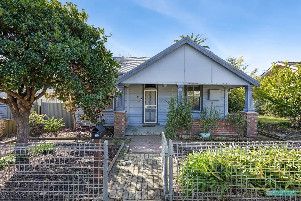 East Bendigo 3ਬੈੱਡਰੂਮ A delightful period home in a very central blue chip locale