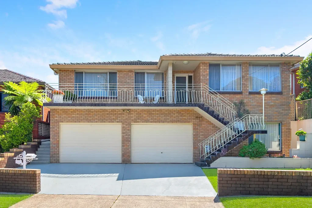 18 Enid Avenue, Roselands, NSW 2196