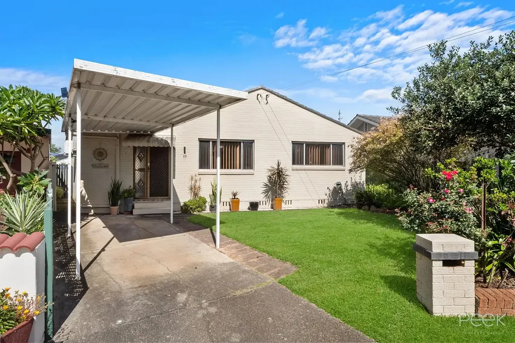 10 Clarke Avenue, Hobartville, NSW 2753