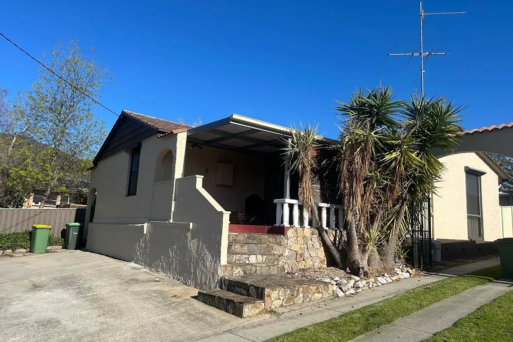 Charming Home Close to Town Centre