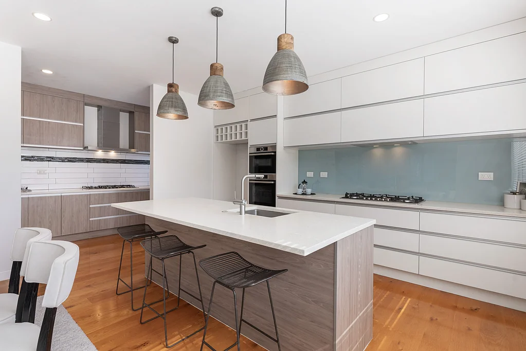 Long Bay 5Zimmer PRESENT YOUR OFFER - DEADLINE 24TH - 4PM