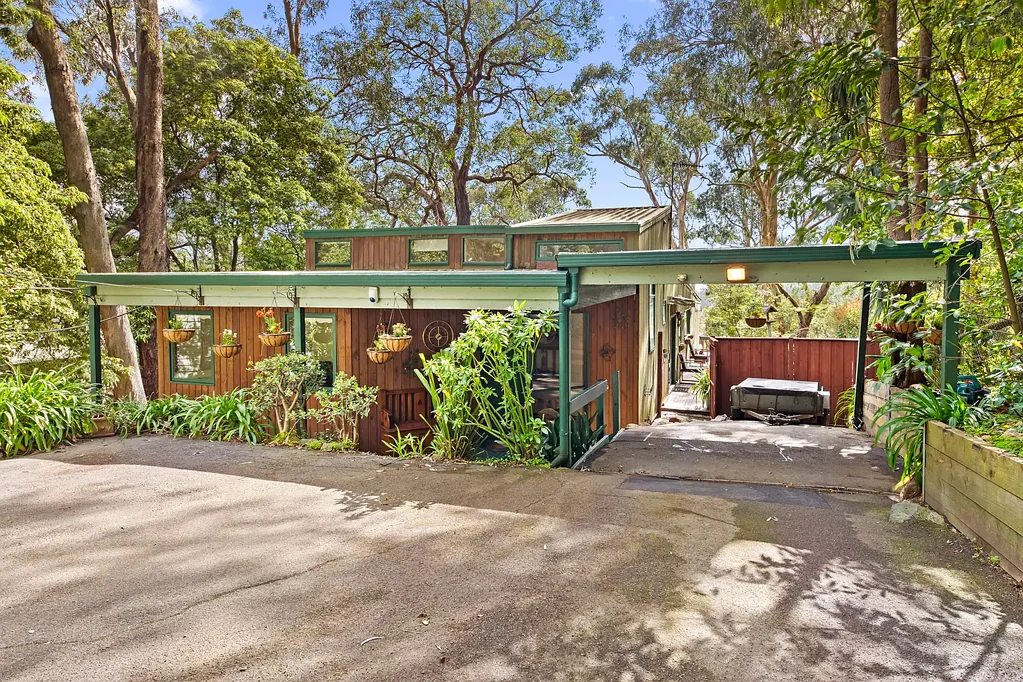 9 Kitchener Road, Tecoma, VIC 3160