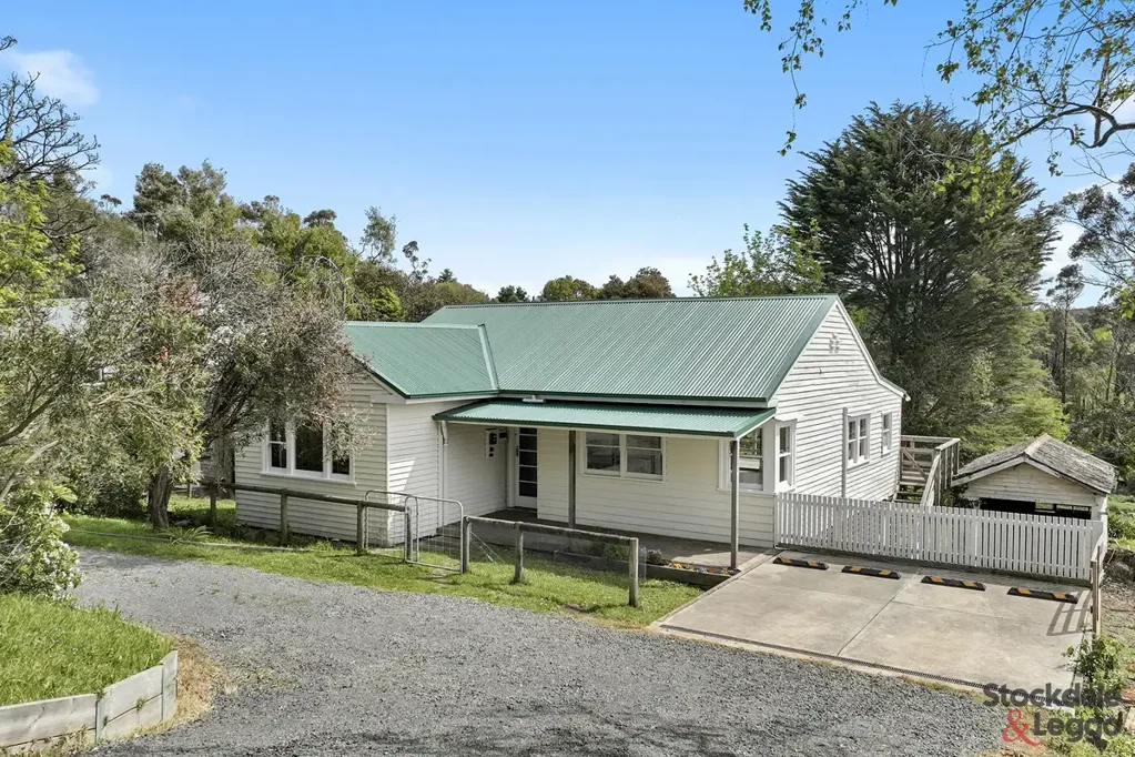 Mirboo North 3房  CHARMING WEATHERBOARD WITH WALK-TO-TOWN CONVENIENCE