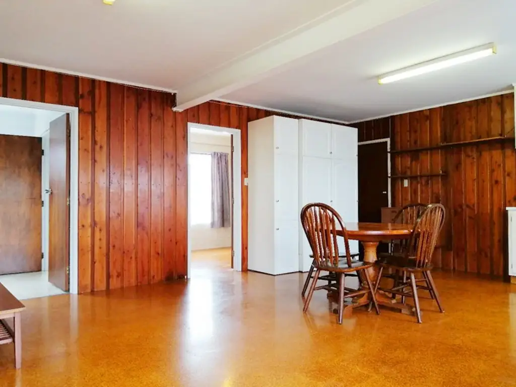 Well presents 1 bedroom and 1bathroom unit in Blockhouse Bay.