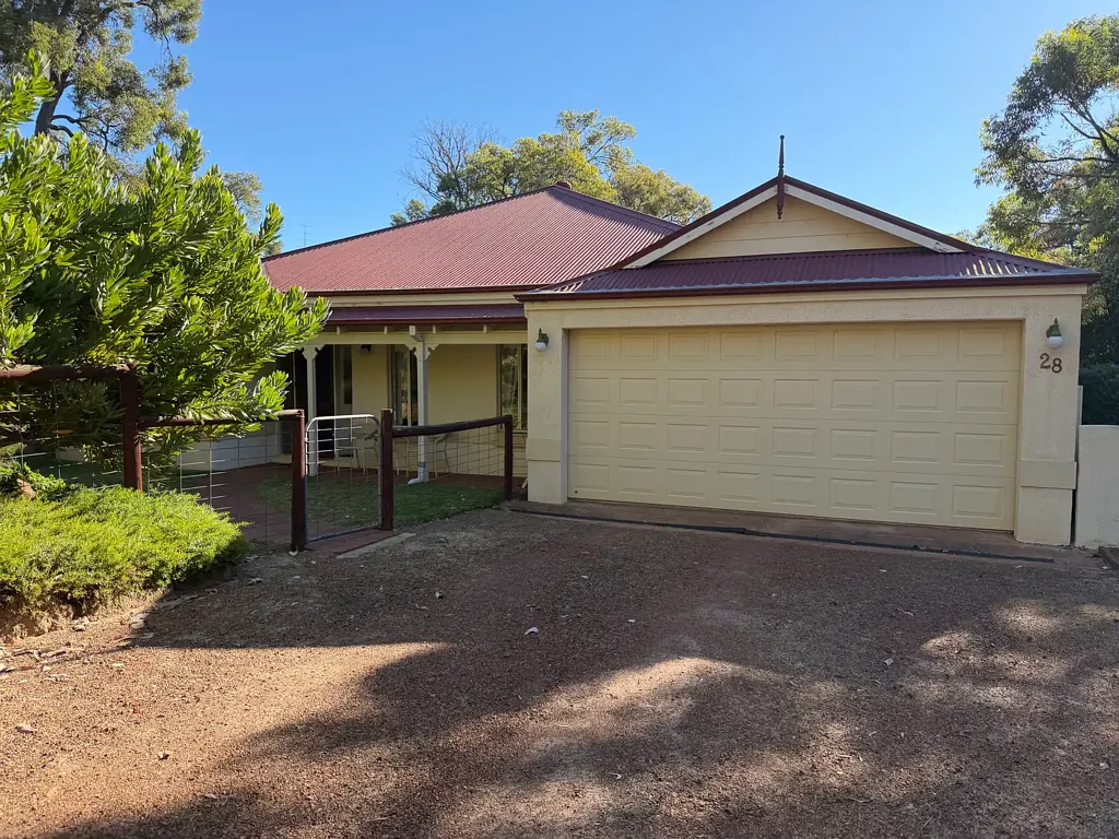 28 Lyons Road, Waroona, WA 6215