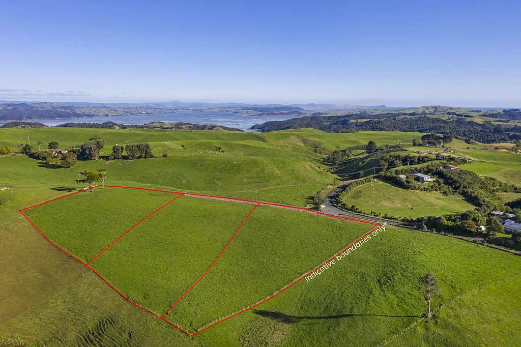 Raglan Three Sections Await Your Dream Home