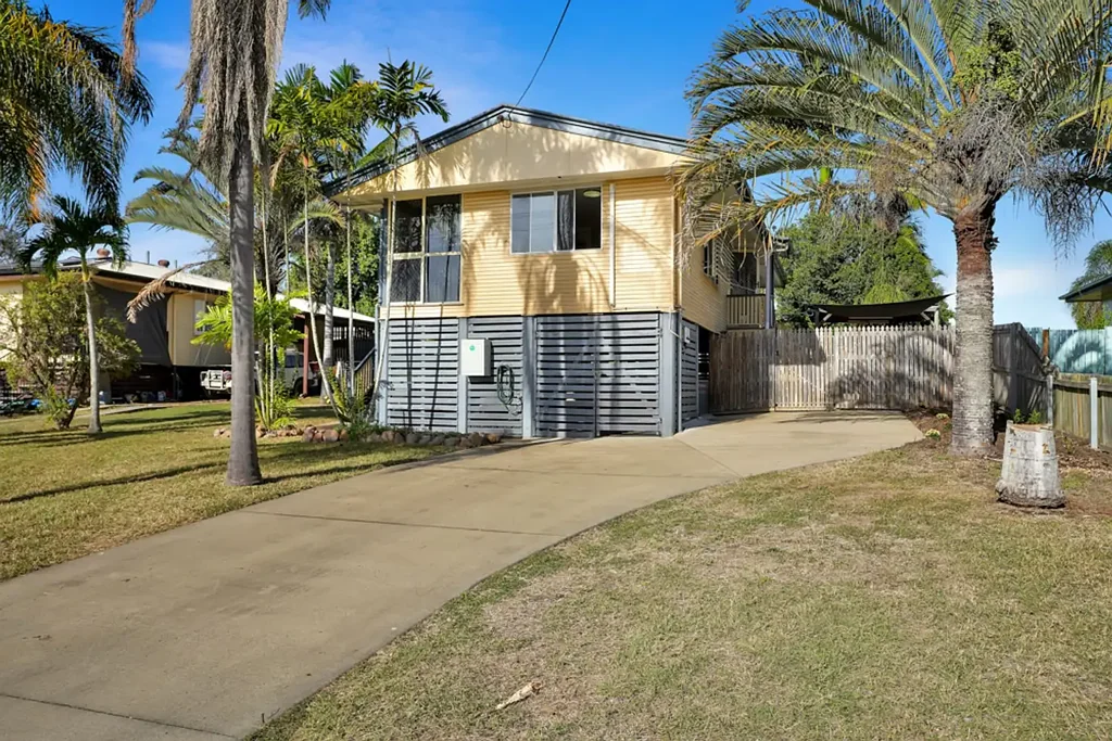28 Emperor Street, Toolooa, QLD 4680