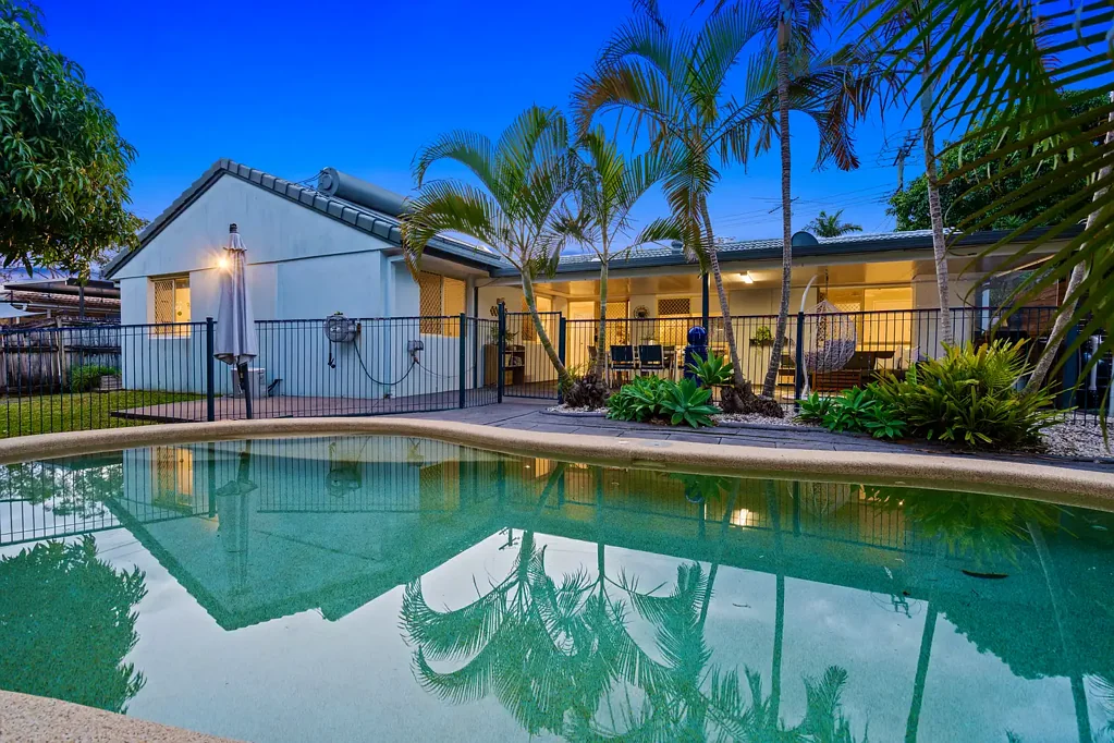 Victoria Point 4 Bedroom Move In, Relax, and Enjoy Life in a Sought-After Locale!