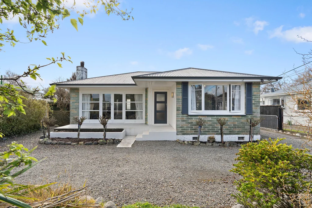 Solway 3房  Enjoy the West Side - BEO $499,000