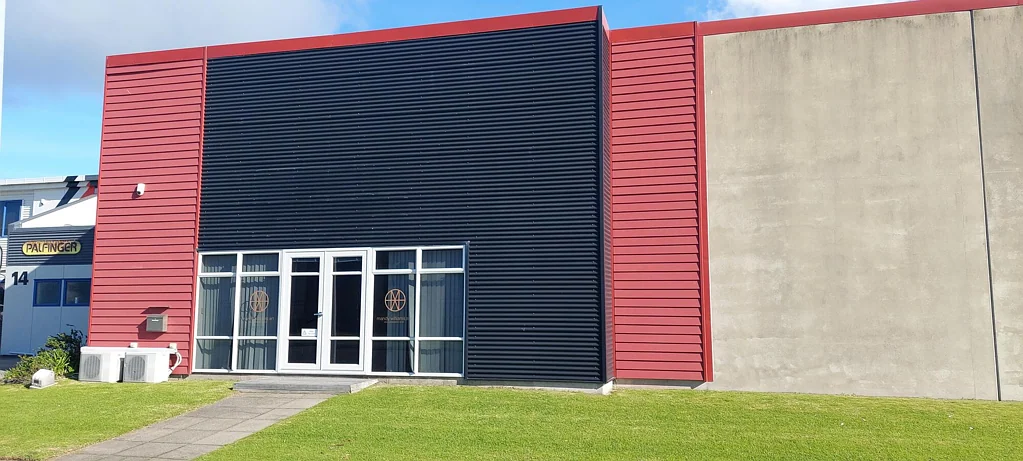 Mount Maunganui Street-front industrial unit - lease or purchase