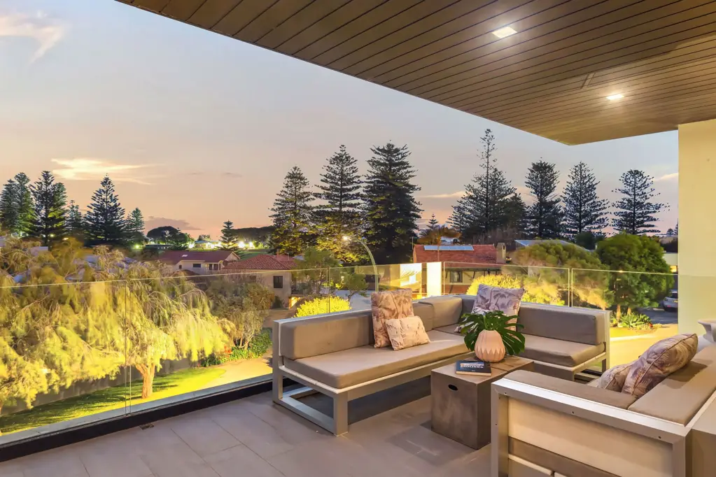 Cottesloe 4Zimmer ARCHITECTURAL MASTERPIECE IN HIGHLY SOUGHT AFTER LOCATION