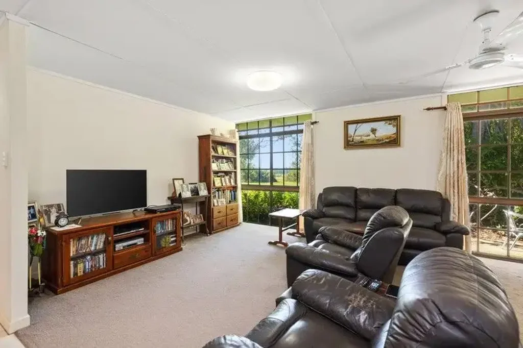 Patrick Estate 3Kwarto Comfortable Rural Estate with Advanced Ginger Production Facility