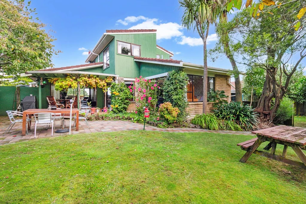 31 Carnoustie Drive, Wattle Downs, Manukau City, Auckland