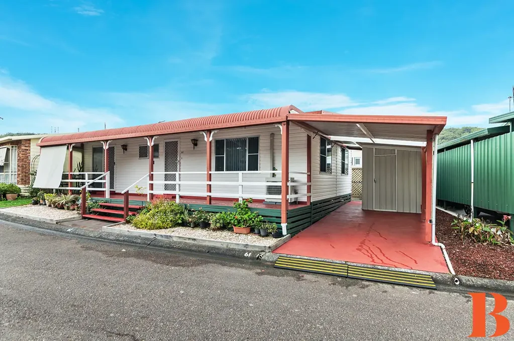 Green Point 2部屋 Spacious Ranch Style Village Home - Across the street from Shopping and Medical