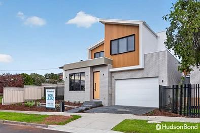 2 Viscount Drive, Doncaster, VIC 3108, 5房, 3浴, Townhouse