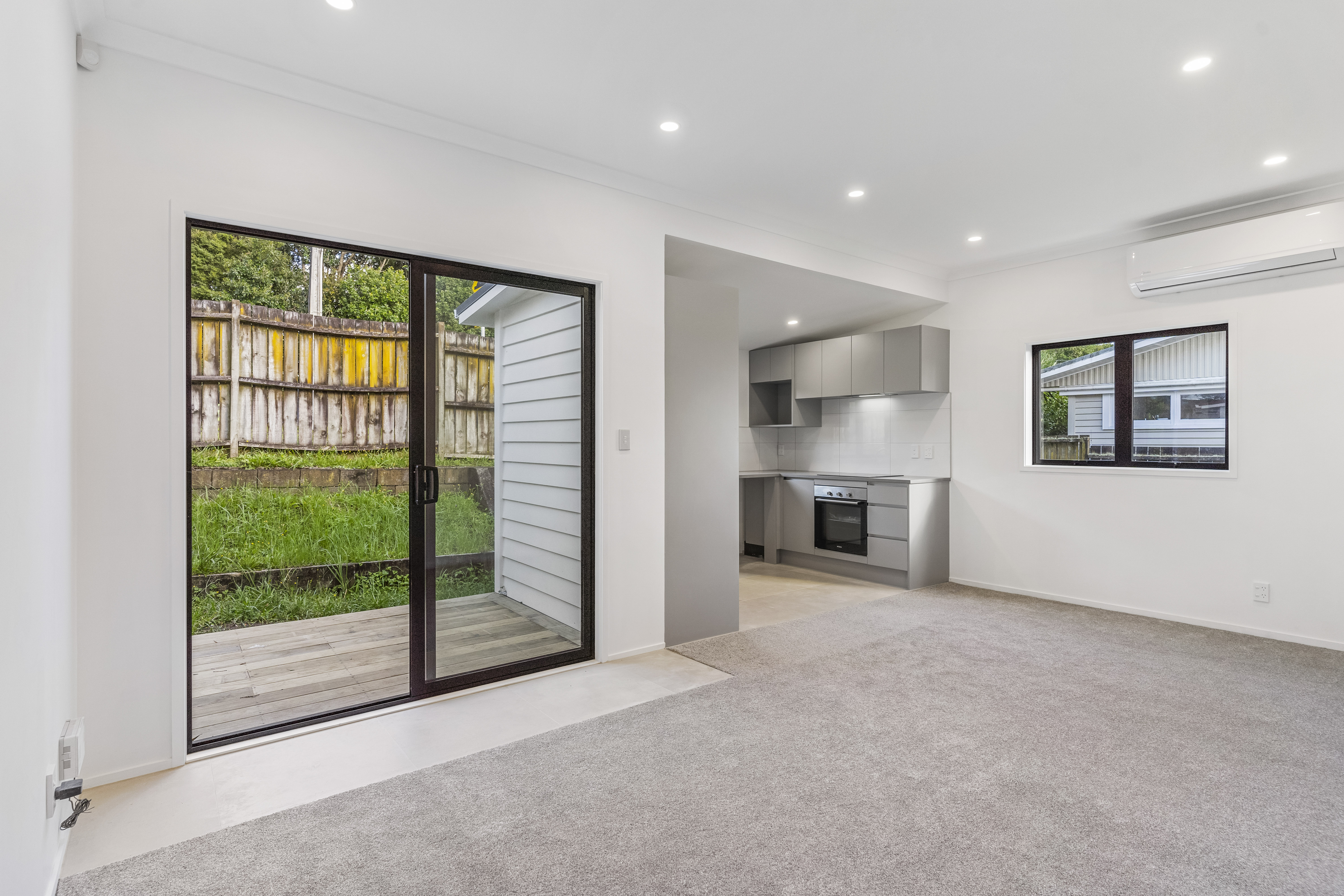 3215 Great North Road, New Lynn, Auckland - Waitakere, 2 phòng ngủ, 1 phòng tắm, House