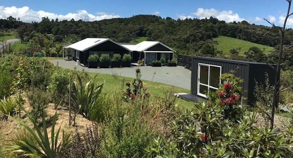 Peaceful Rural Living with Stunning Ocean Views