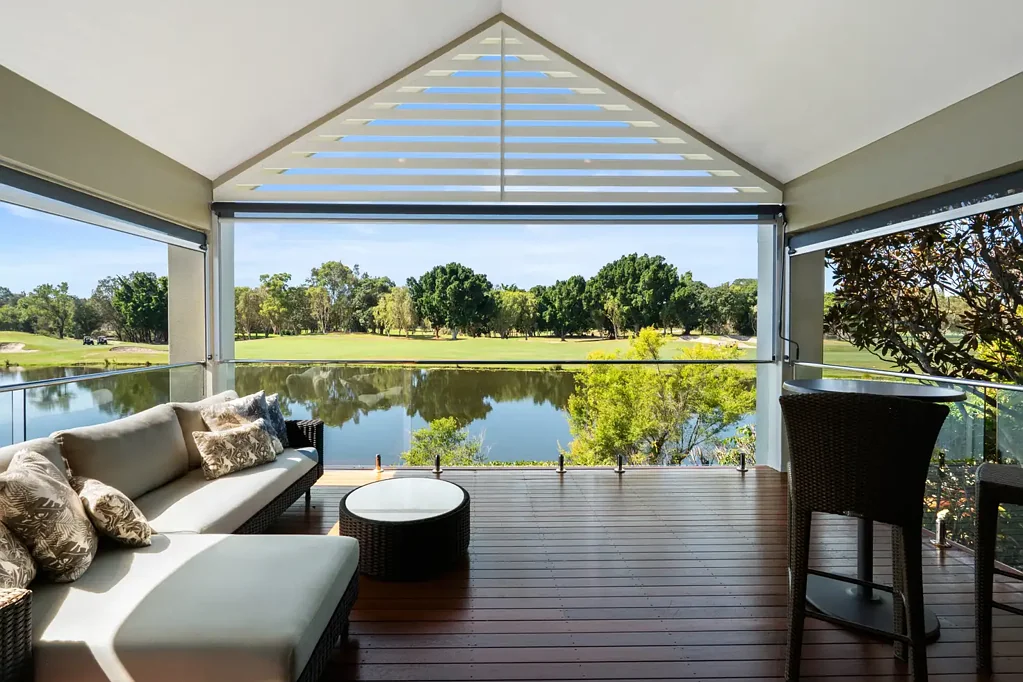 Robina 4غرفة نوم Luxury Lakefront Residence Overlooking Glades Golf Course