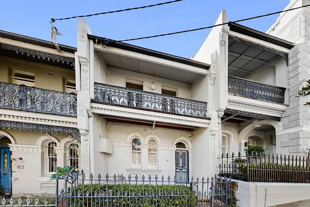 Beautifully Appointed & Spacious Terrace Living