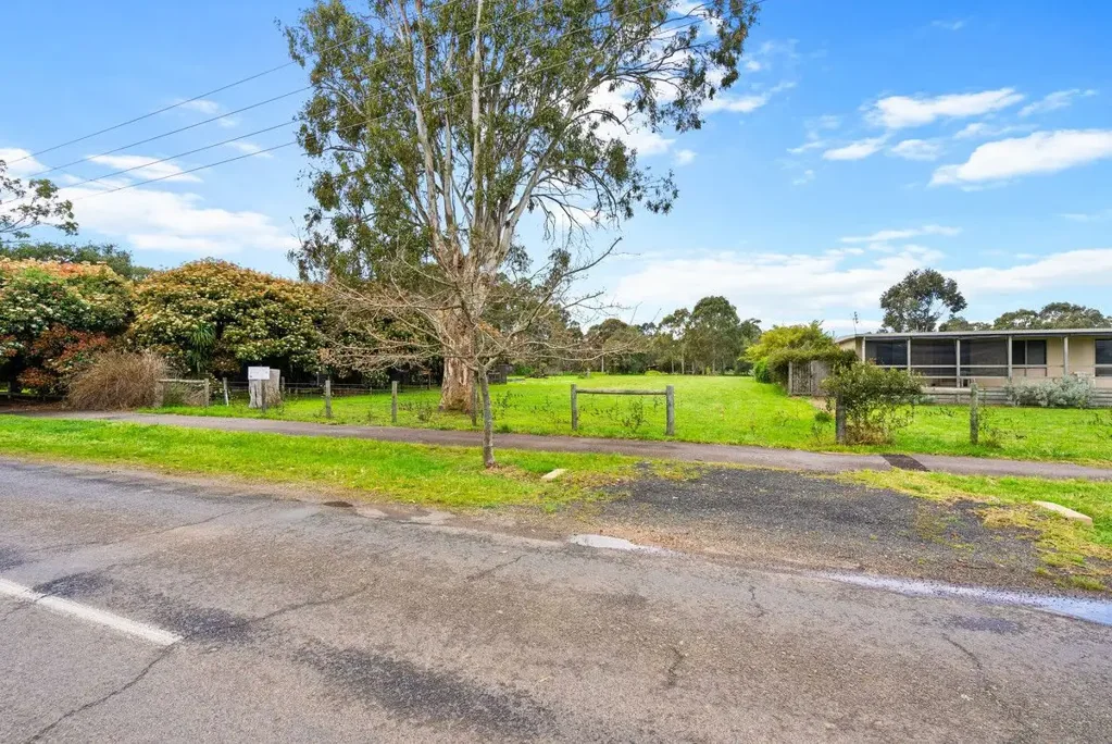 Briagolong Huge Block in Great Location