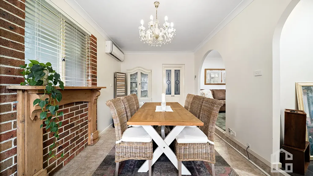 Blaxland 3Kwarto Town Centre Starter - Open Home Saturday 13th June, 12.30pm - 12.50pm