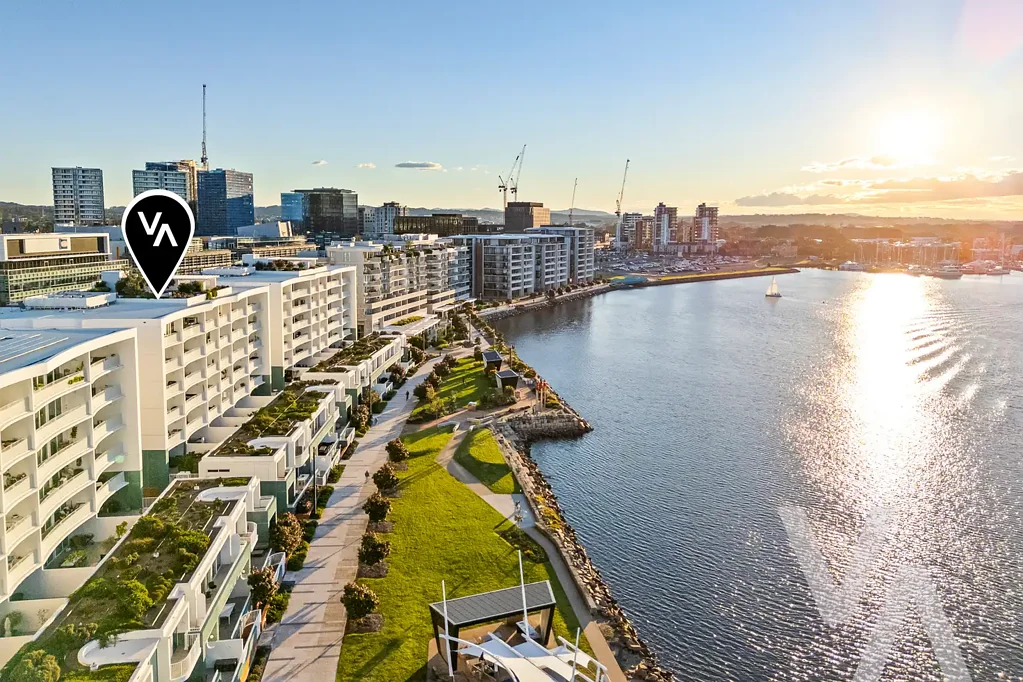 407/23 Honeysuckle Drive, Newcastle, NSW 2300